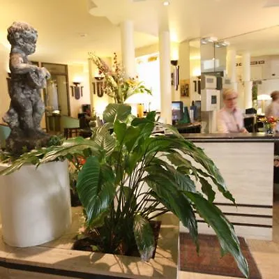 Отель Occitania Centre Matabiau 2*